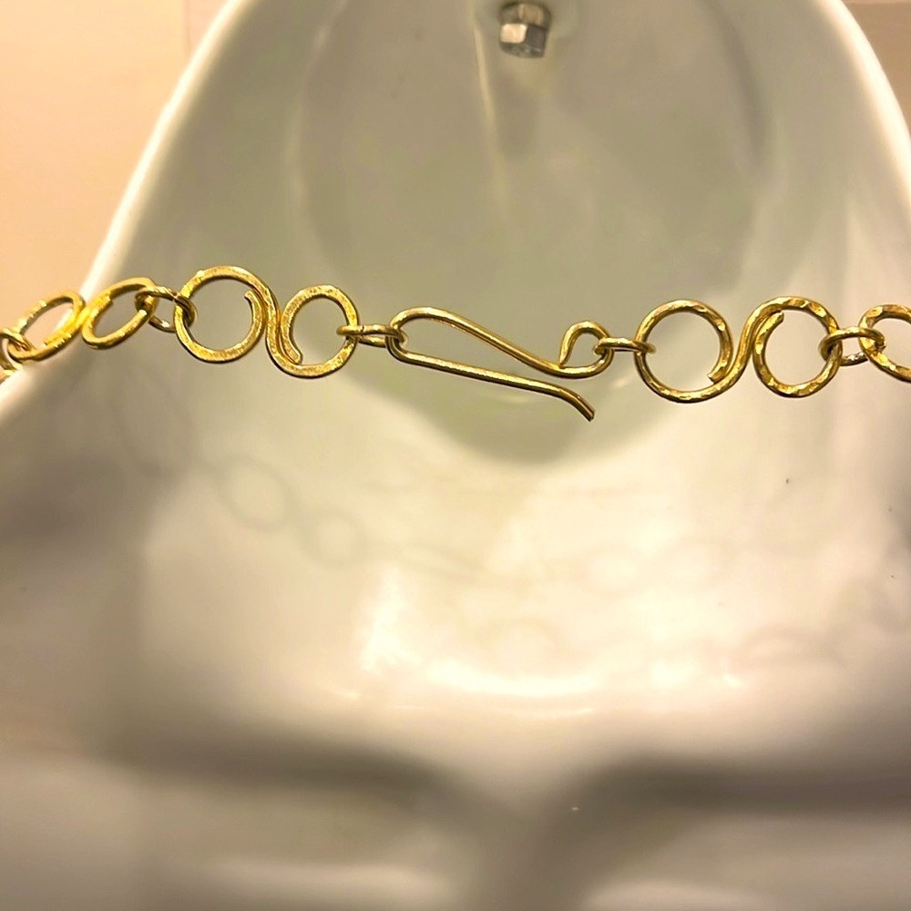 Vintage Goldtone Circle Necklace - Picture 3 of 6